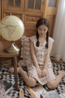 免费看美女胸全部免费